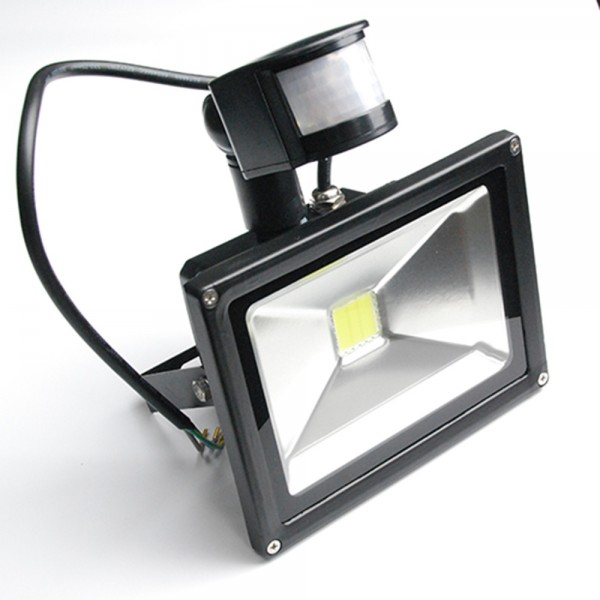 Sonderpreis - 20 Watt LED Außenstrahler - Flutlicht mit einstellbarem Infrarot Bewegungssensor PIR